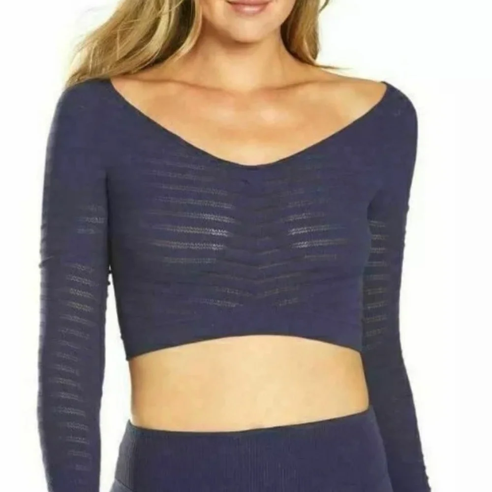 Free People Navy Gone Adrift Long Sleeve Crop Medium Yoga‎ Workout New